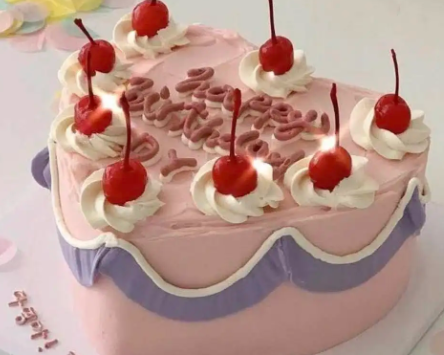 生日晒蛋糕的文案简短 生日配蛋糕的精美文案